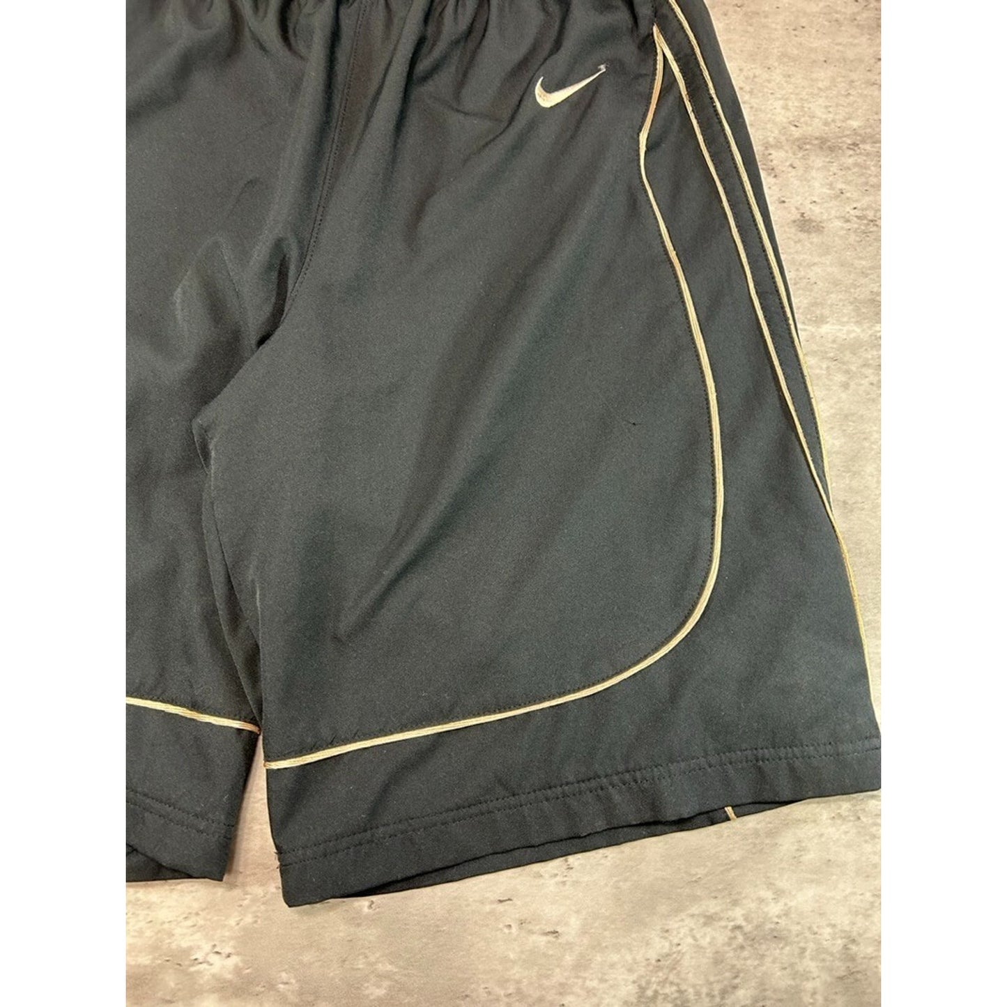 Vintage Purdue Boilermakers NCAA Nike Embroidered Swoosh Shorts Size Small