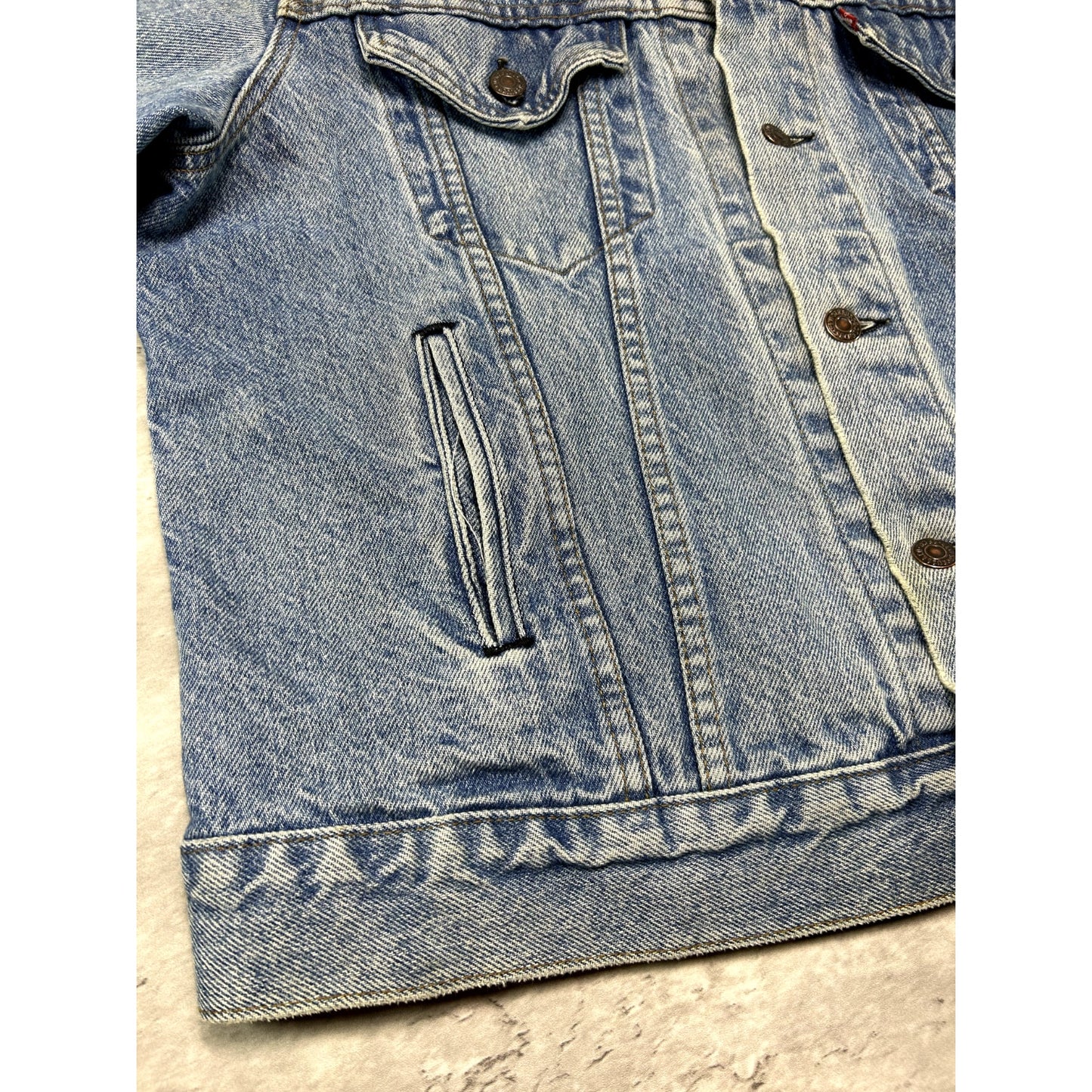 Vintage 80s Levis Red Tab Medium Wash Denim Type 3 Trucker Jacket Size 44R Medium