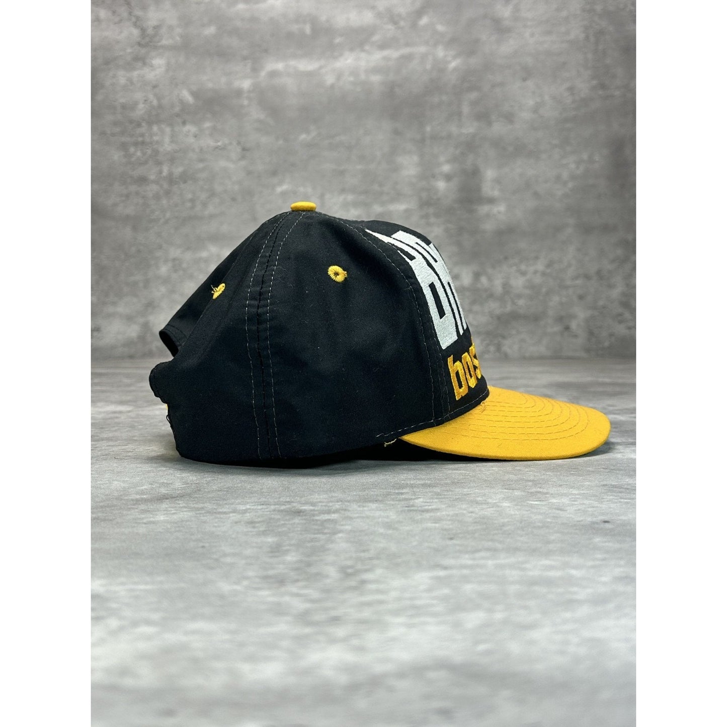 Vintage 90s Boston Bruins NHL Embroidered Spellout Hockey Snapback Hat OSFA
