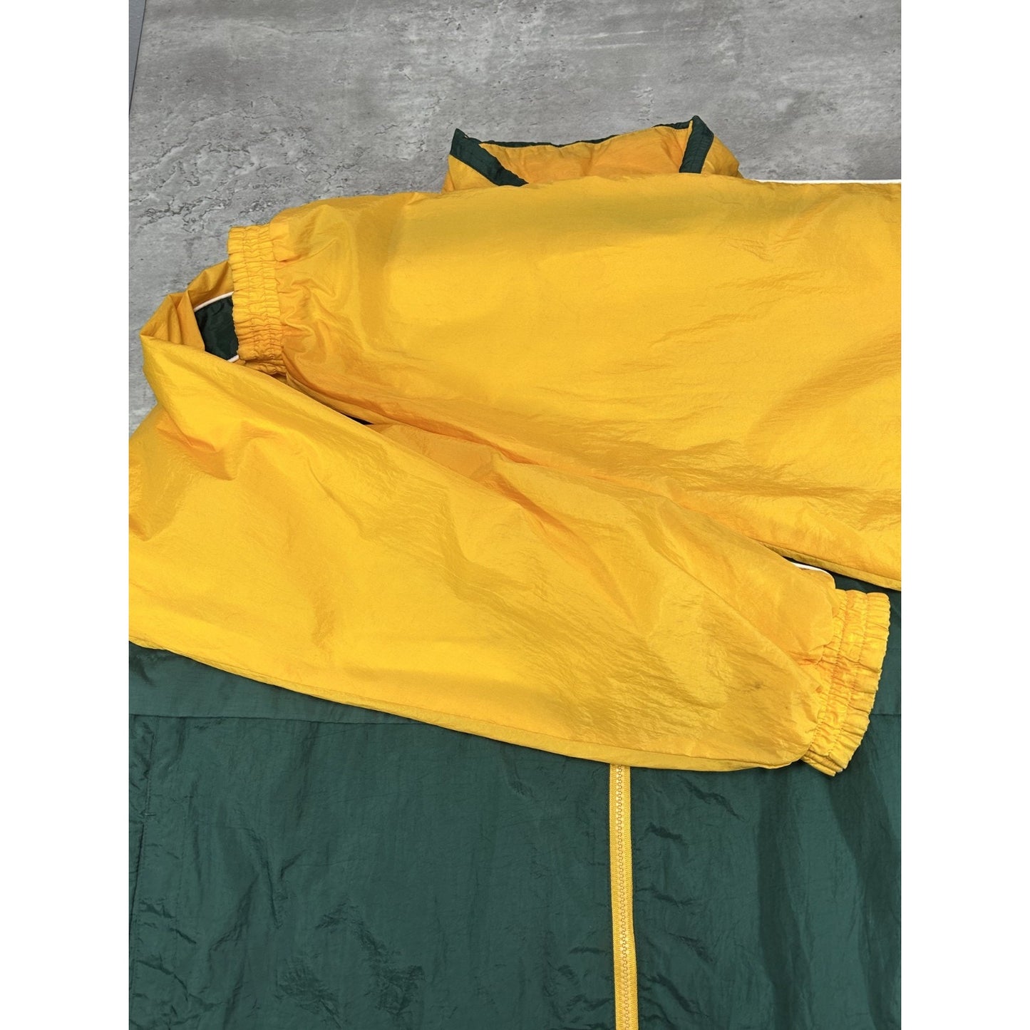 Vintage 90s Green Bay Packers NFL Embroidered Windbreaker Jacket Size Large