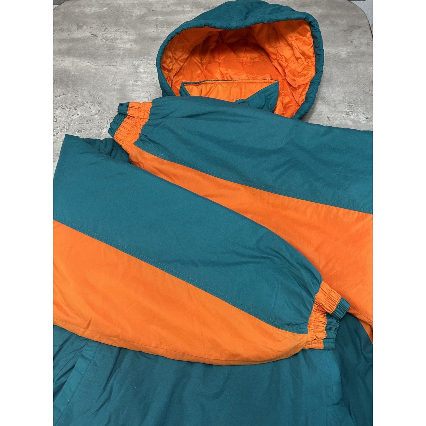 Vintage 90s Miami Dolphins NFL Embroidered Logo Insulated Jacket Size Large