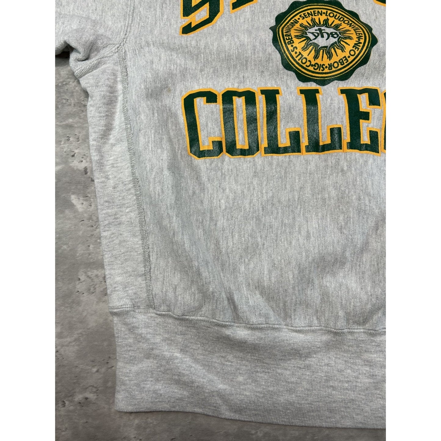 Vintage 90s Siena College NCAA Champion Reverse Weave Sweatshirt Size Large