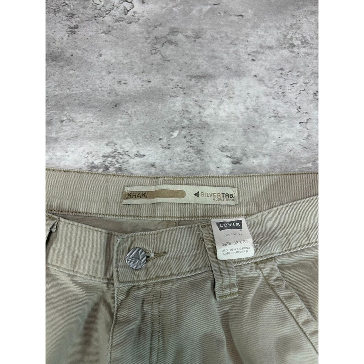 Vintage Y2K Levi's Silver Khaki Baggy Cargo Pants Size 33 Beige