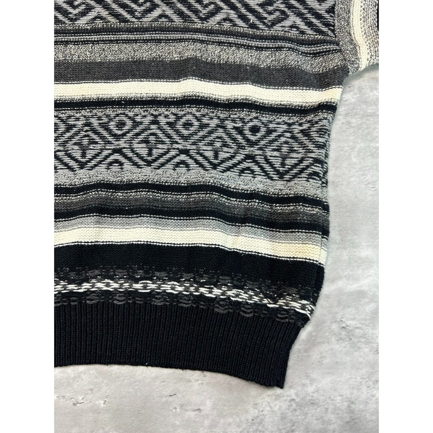 Vintage 90s Studio Abstract Striped Pullover Ribbed Knit Sweater Size XL Black
