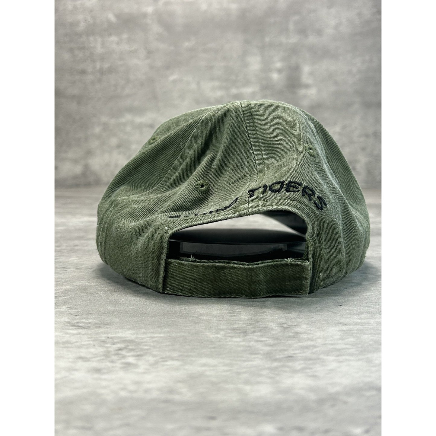 Vintage Flying Tigers Military Embroidered Logo Strapback Hat OSFA green