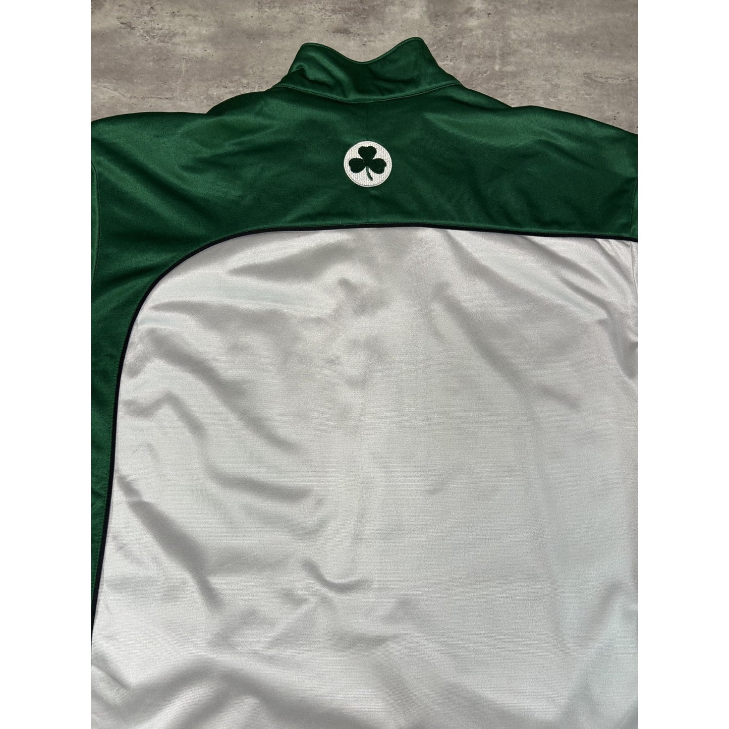 Vintage Boston Celtics NBA Embroidered Spellout Nike Warm Up Jersey Size XL
