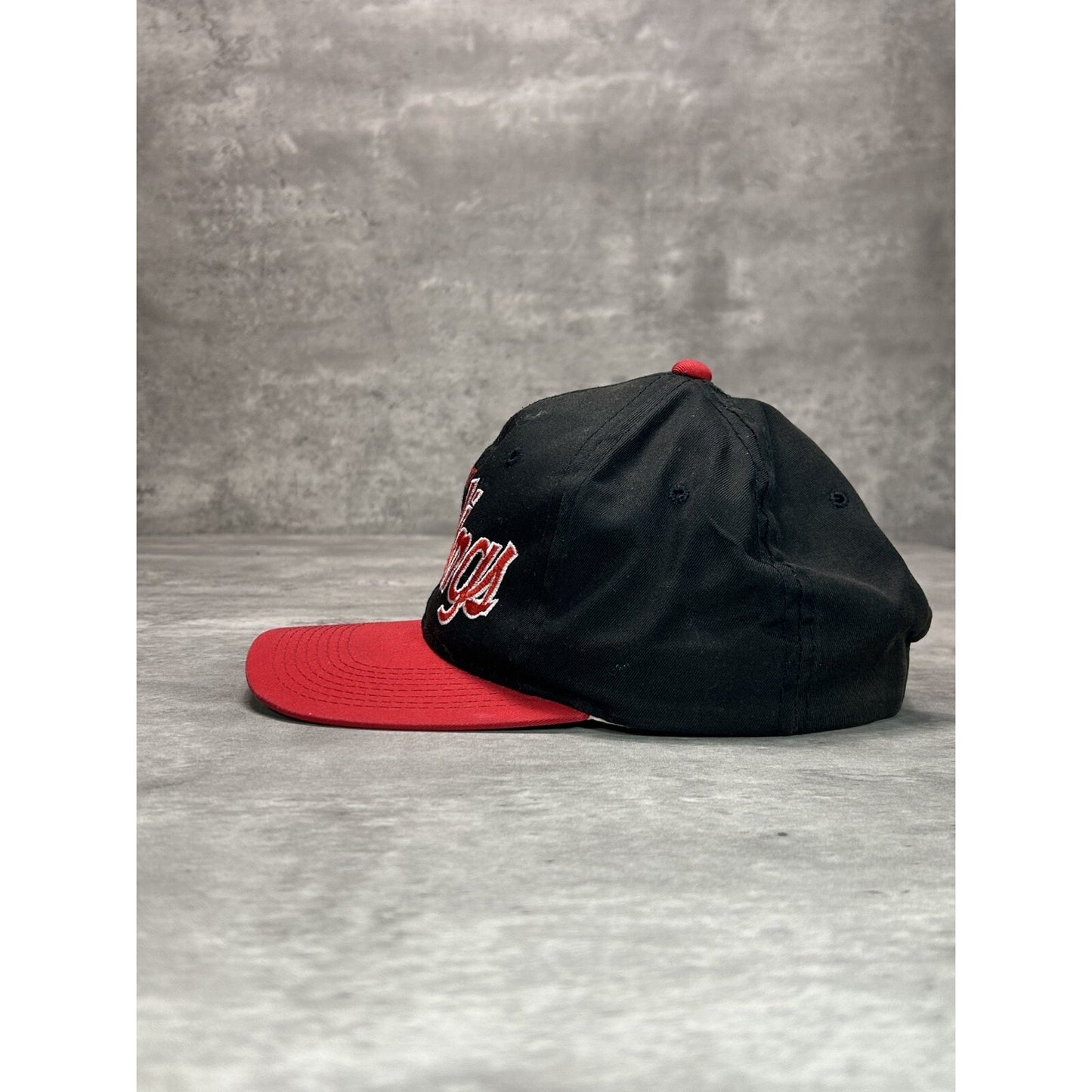 Vintage 90s Detroit Red Wings NHL Sports Specialties Script Snapback Hat OSFA