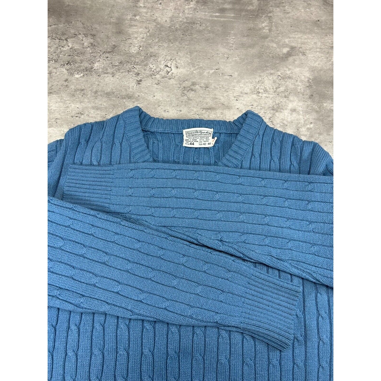 Vintage 1970s Sears V Neck Pull Over Cable Knit Sweater Size Large Blue