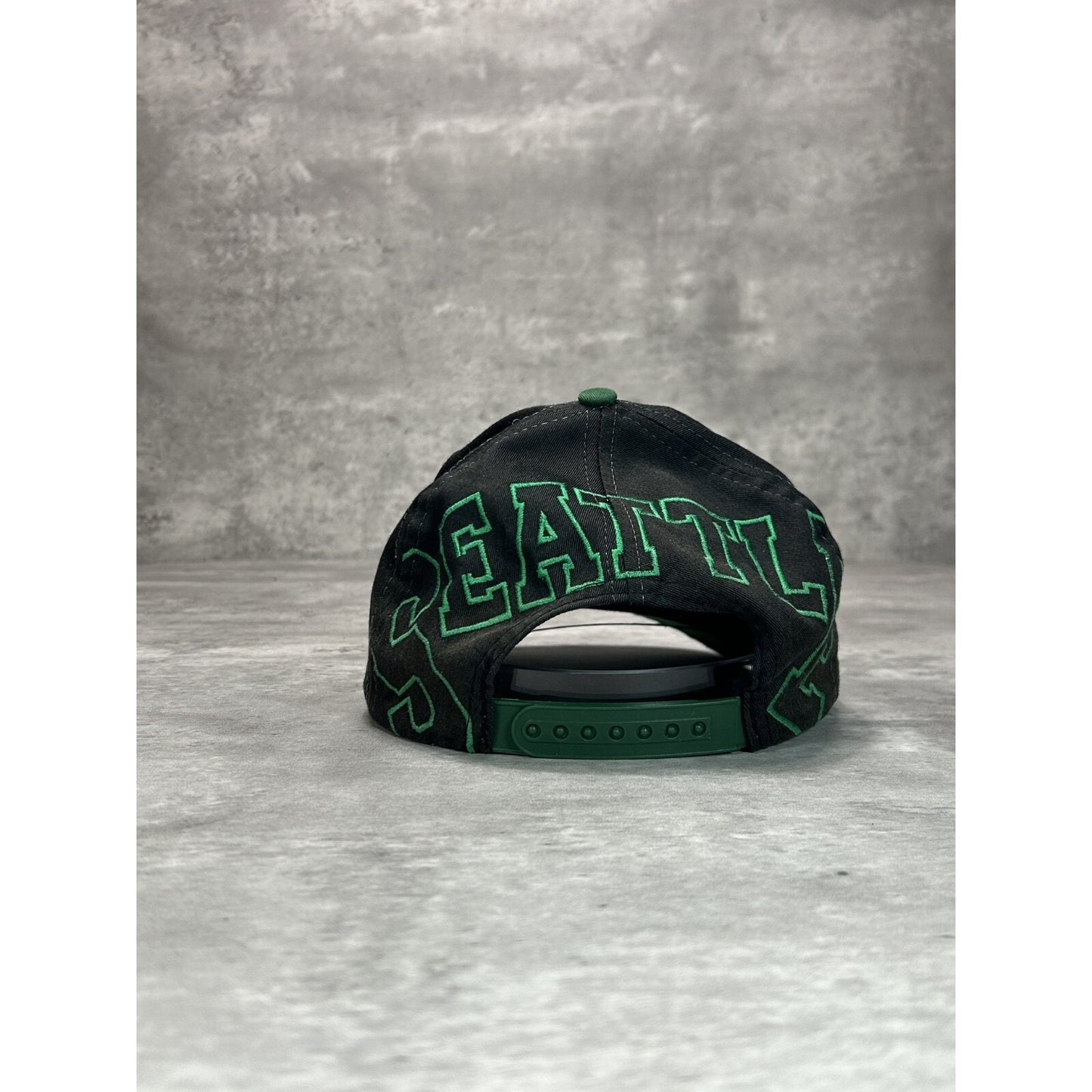 Vintage 90s Seattle Supersonics Logo Athletics Blockhead Snapback Hat OSFA