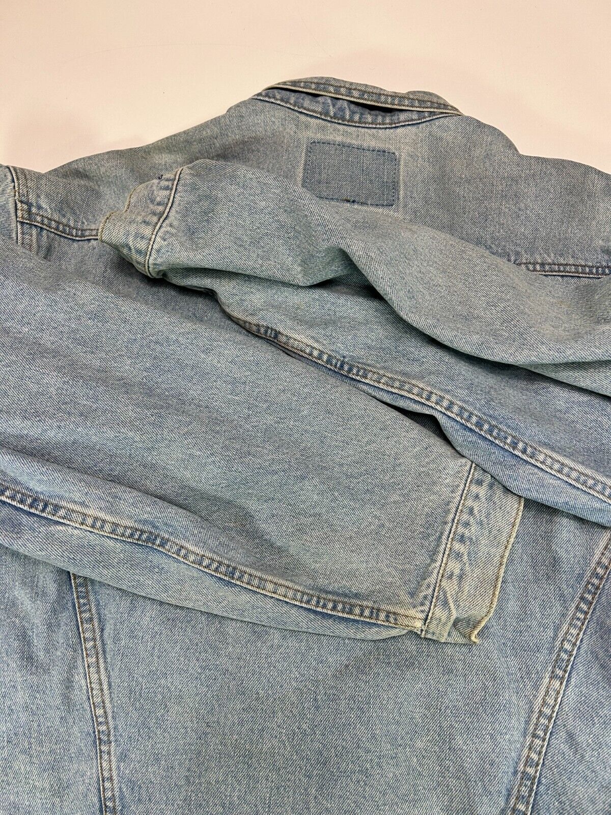 Vintage 90s Levis Red Tab Light Wash Denim Type 3 Trucker Jacket Size XL