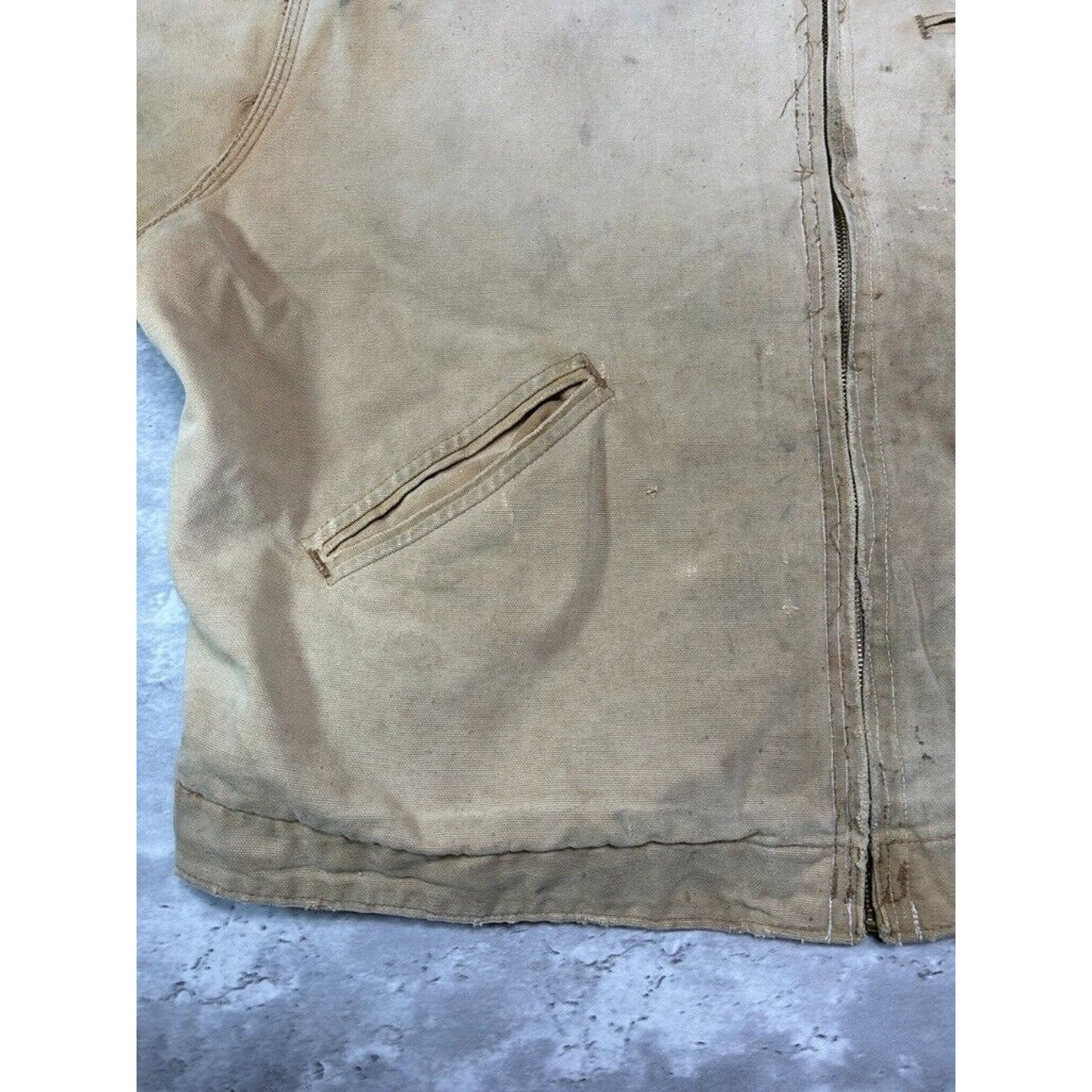Vintage 80s Carhartt Quilted Lined Canvas Workwear Detroit Jacket Size XL Beige
