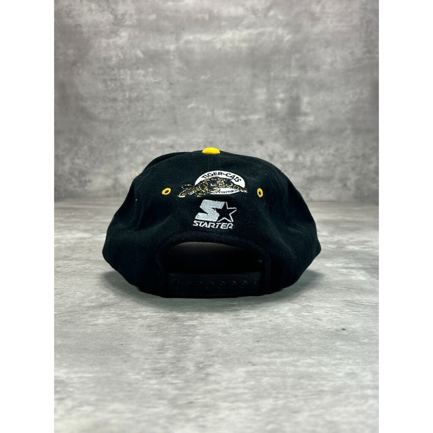 Vintage 90s Hamilton Tiger Cats CFL Embroidered Starter Snapback Hat OSFA