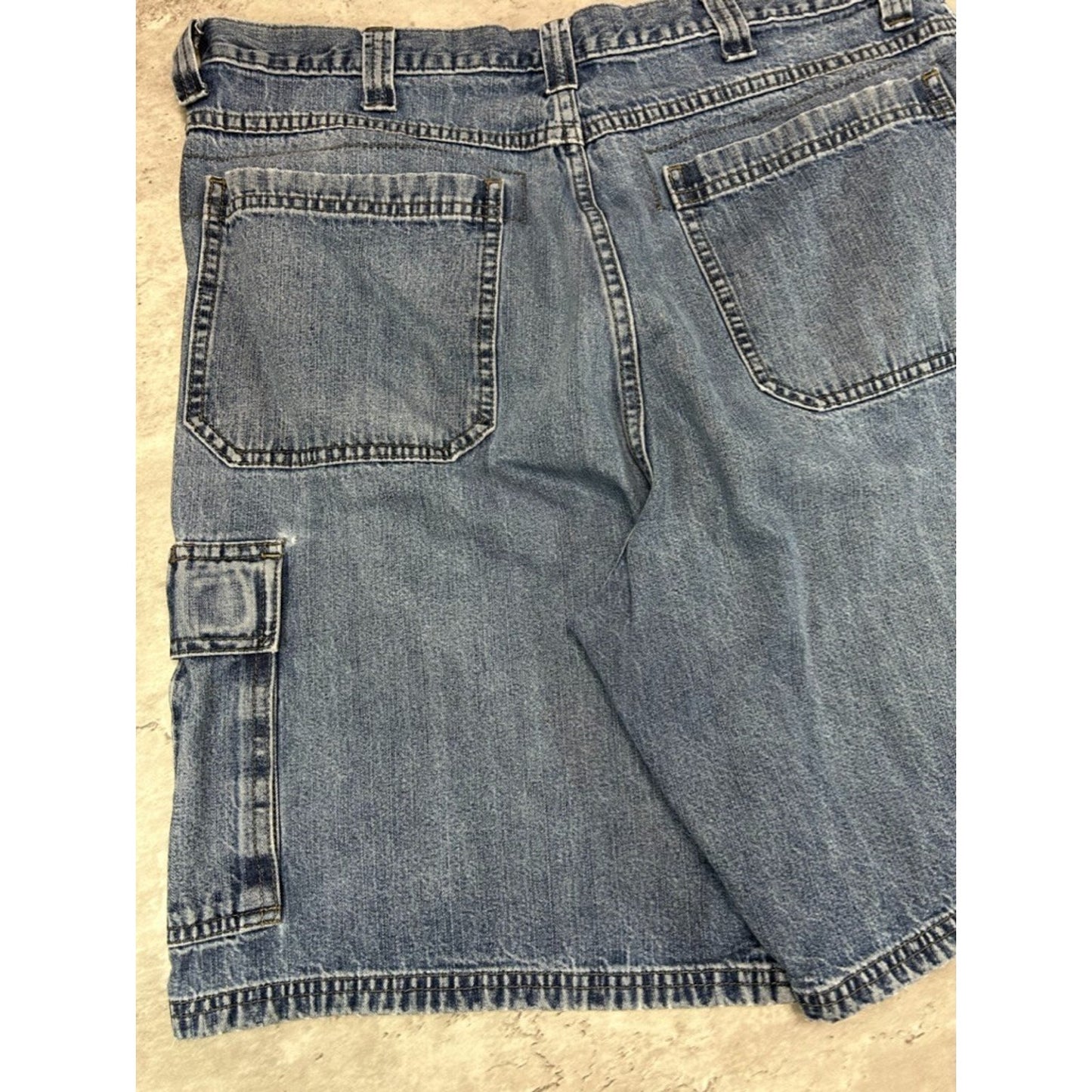 Vintage Wrangler Jeans Medium Wash Denim Cargo Shorts Size 37 Blue