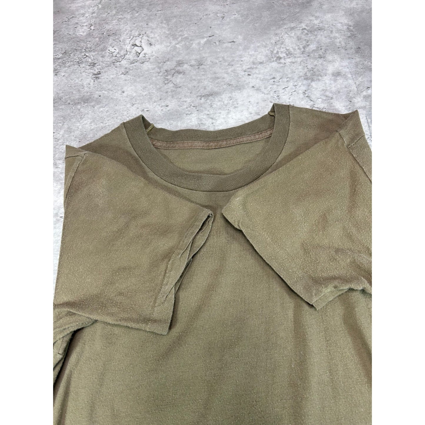 Vintage 1980s Single Stitch Earth Tone Blank T-Shirt Size Small Beige