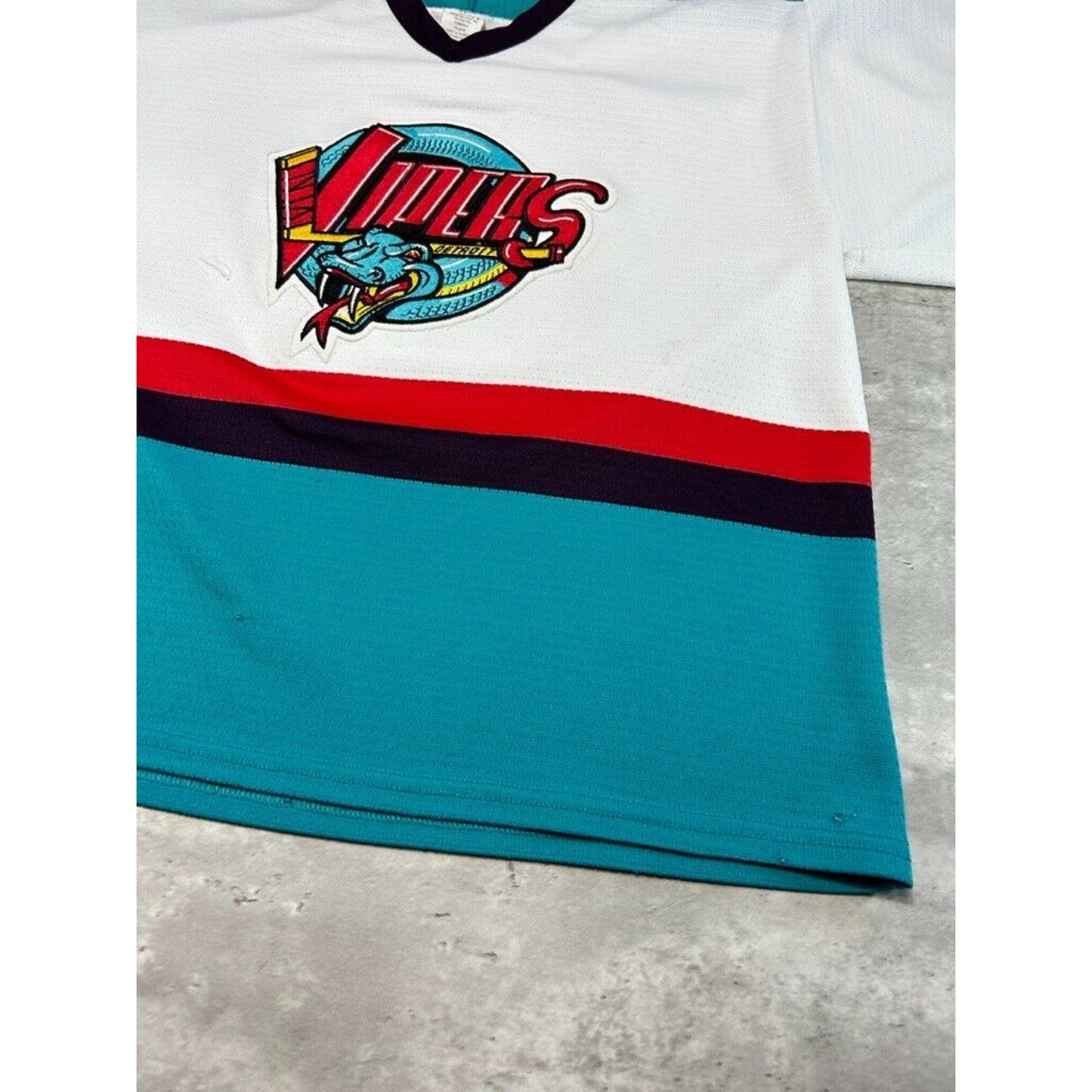 Vintage 90s #99 Detroit Vipers ECHL Embroidered Hockey Jersey Size Medium