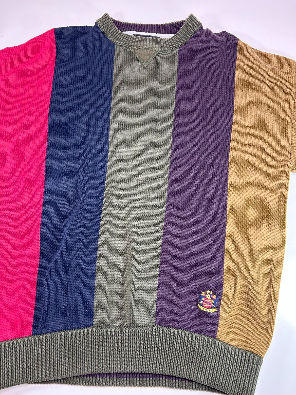 Vintage Woods & Gray Color Block Striped Embroidered Crest Knit Sweater Size Large