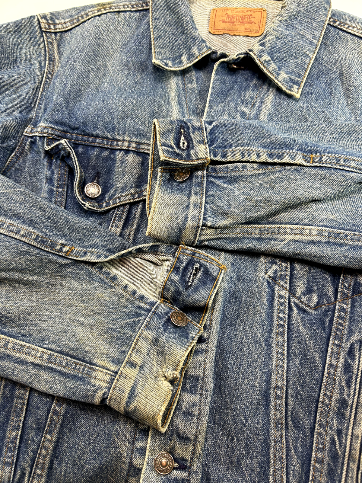Vintage 80s Levis Dark Wash Denim Type 3 Trucker Jacket Size Small Blue