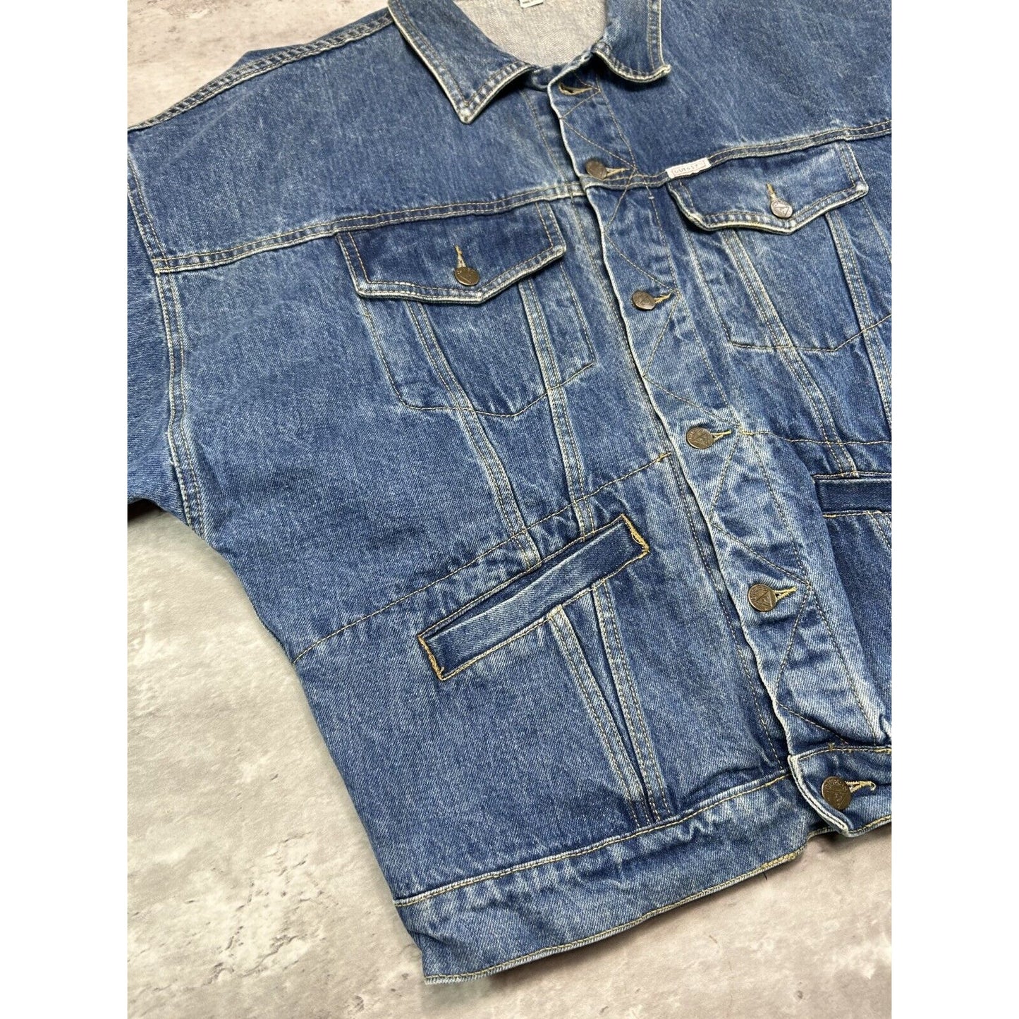 Vintage 90s Guess Dark Wash Denim Trucker Jacket Size Large Blue