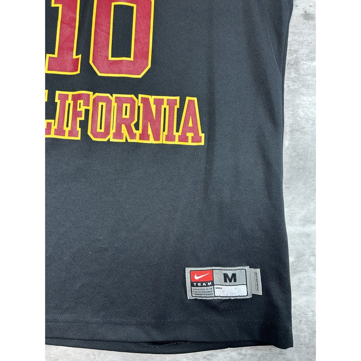 Vintage Southern Carolina Trojans NCAA Nike Team Basketball Jersey Size Medium