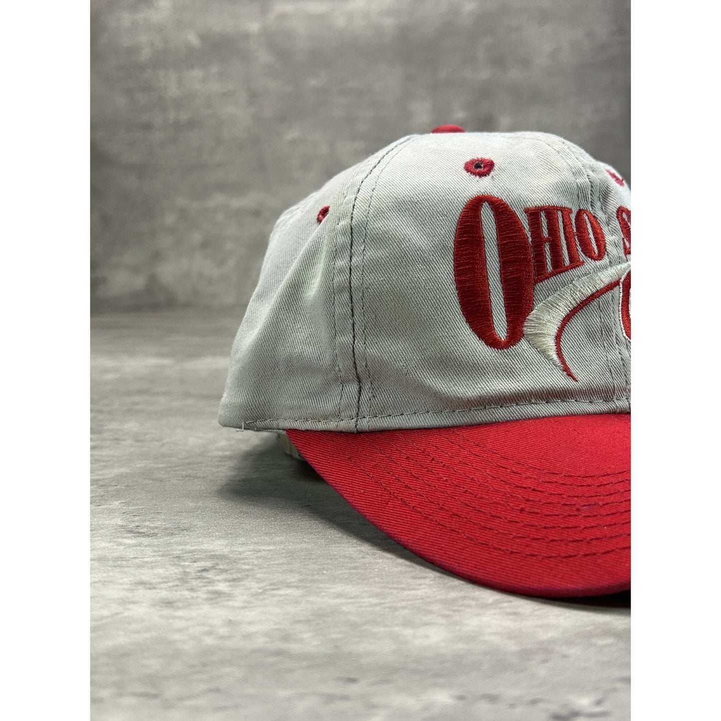 Vintage 90s Ohio State Buckeyes NCAA Embroidered Spellout Snapback Hat OSFA