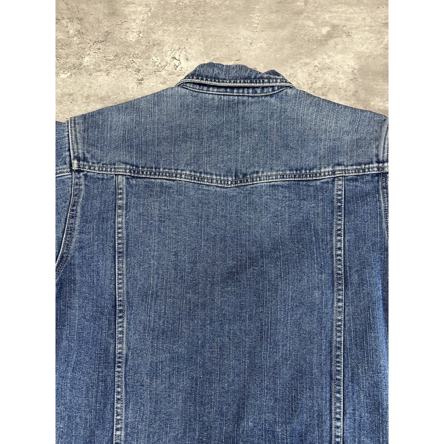 Vintage Y2K Rocawear Denim Goods Medium Wash Trucker Jacket Size XS