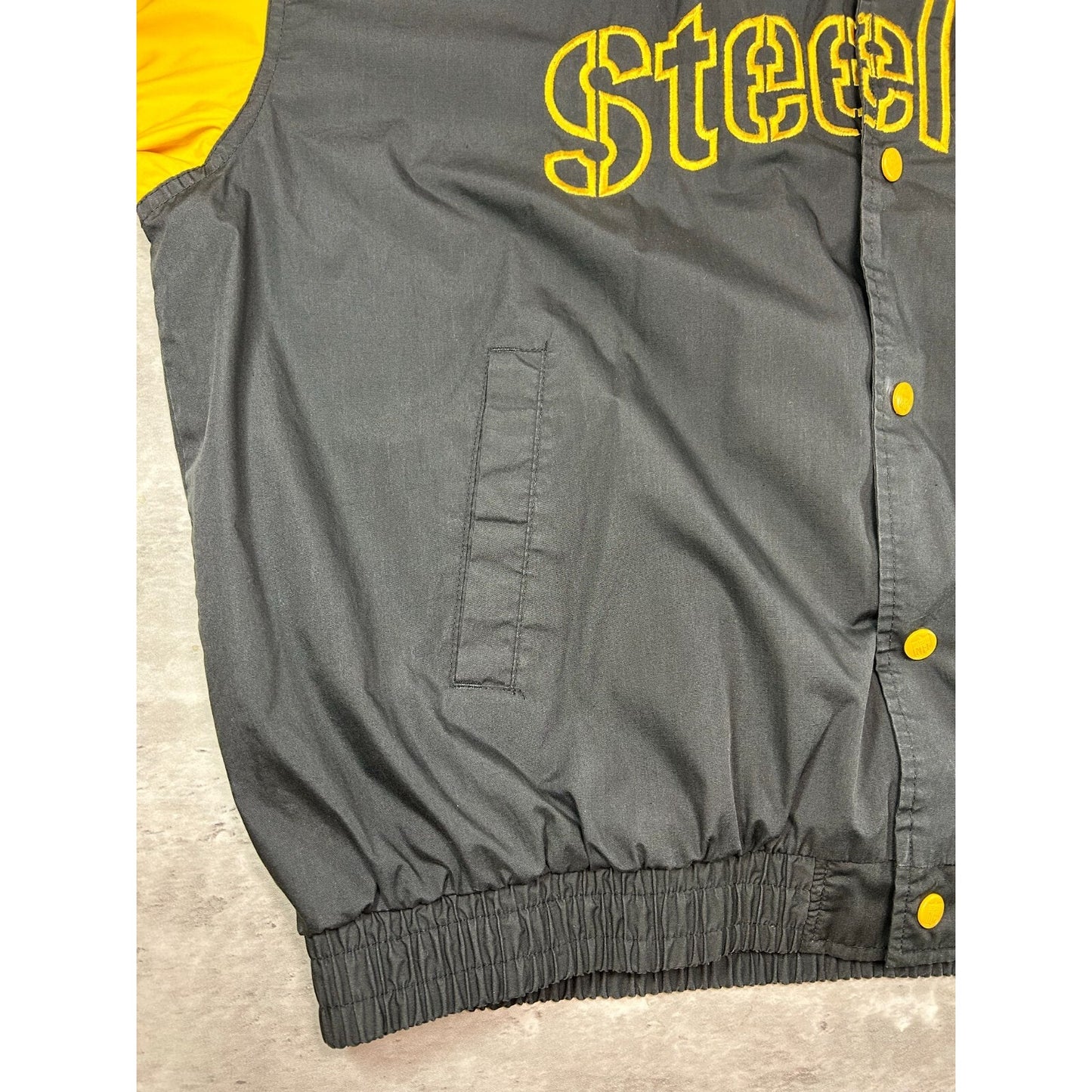 Vintage 90s Pittsburgh Steelers NFL Embroidered Nylon Bomber Jacket Size XL