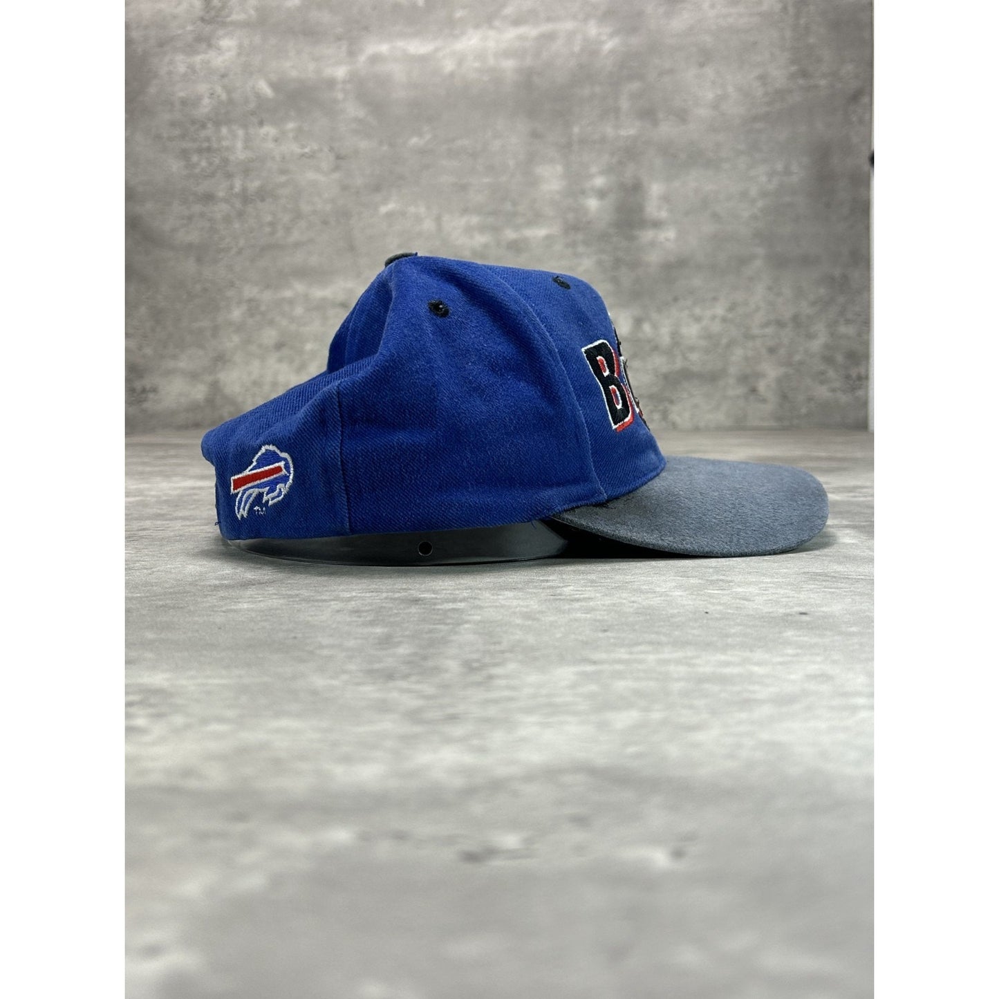 Vintage 90s Buffalo Bills NFL Embroidered Spellout Football Snapback Hat OSFA