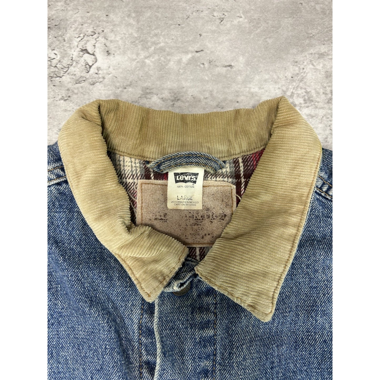 Vintage Levis Red Tab Plaid Lined Medium Wash Denim Vest Size Large