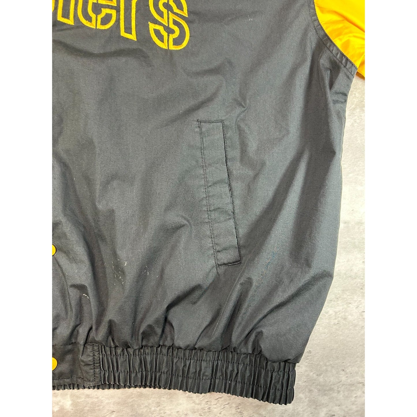 Vintage 90s Pittsburgh Steelers NFL Embroidered Nylon Bomber Jacket Size XL