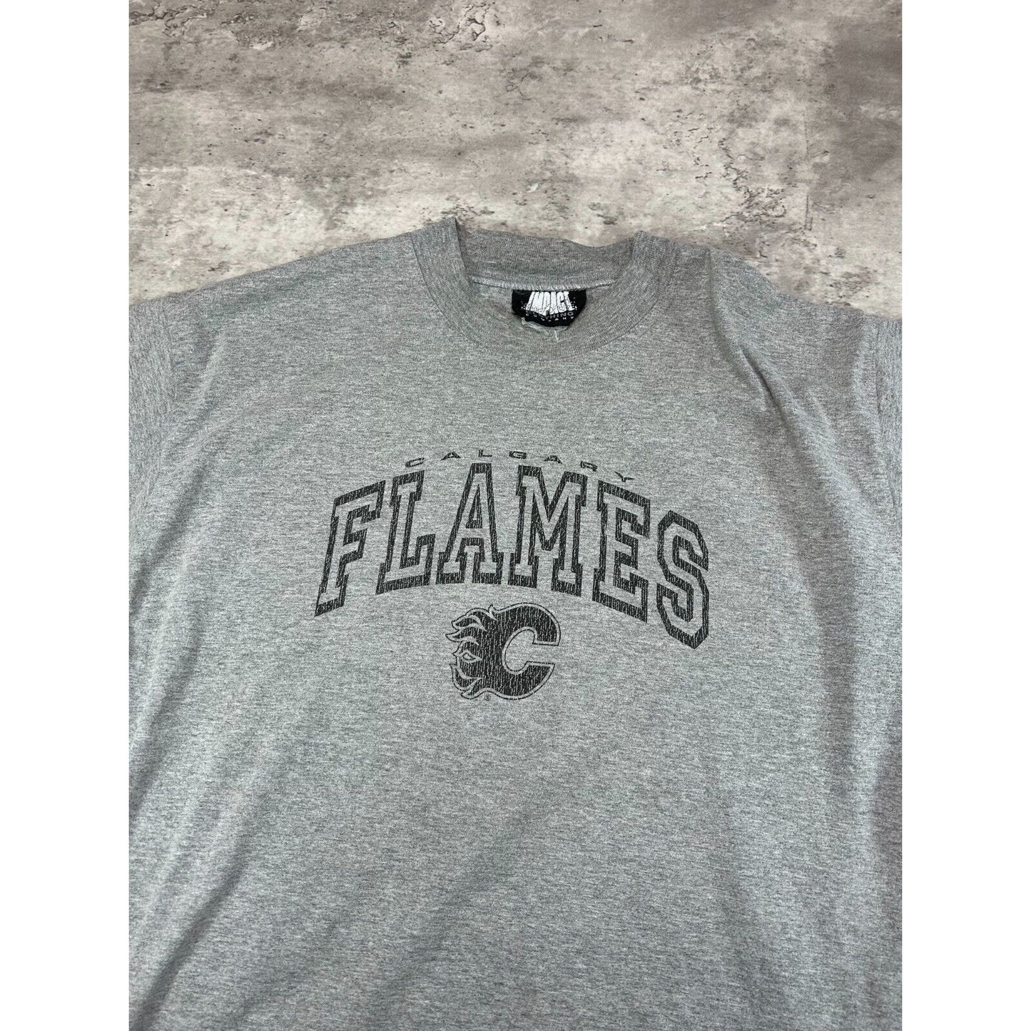 Vintage Calgary Flames NHL Spellout Logo Hockey T-Shirt Size Large Gray
