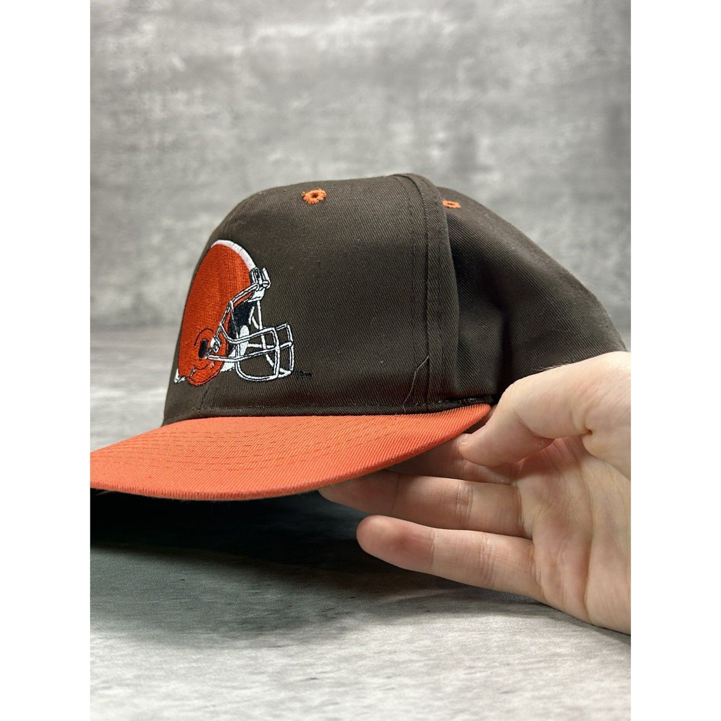 Vintage 90s Cleveland Browns NFL Embroidered Logo Football Snapback Hat OSFA