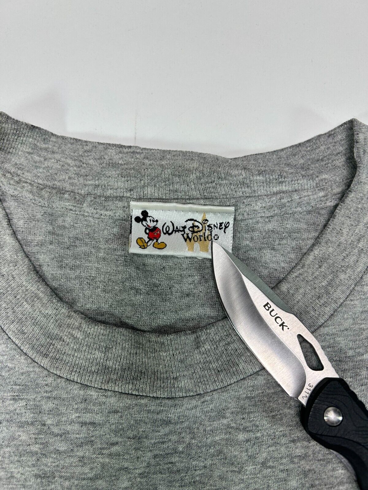 Vintage 90s Mickey Mouse Walt Disney World Character Graphic T-Shirt Size Medium