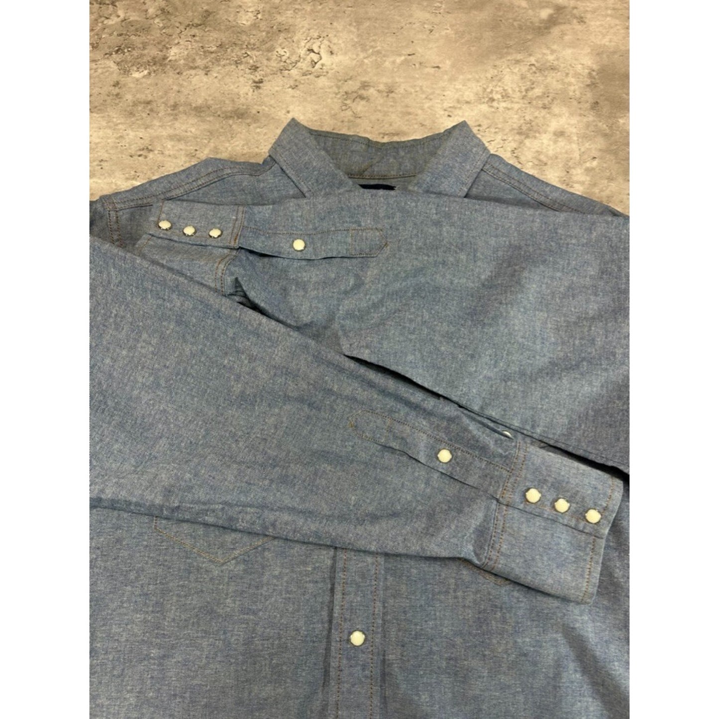 Vintage 1970s Wrangler Pearl Snap Denim Chambray Button Up Shirt Size XL