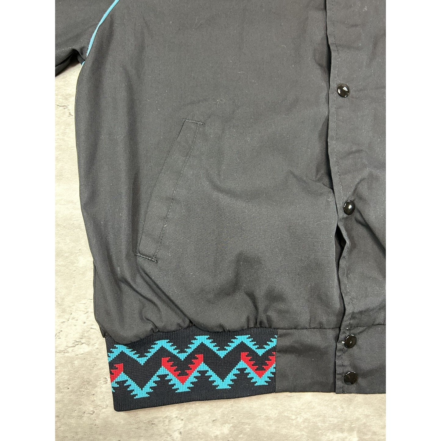 Vintage 80s Gilleys Texas Cafe Aztec Print Cropped Light Jacket Size Large