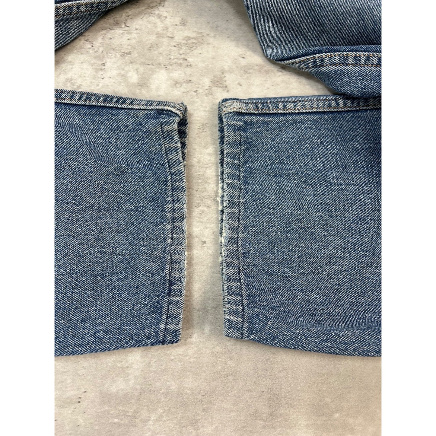 Vintage Levis 550 Red Tab Medium Wash Denim Pants Size 33