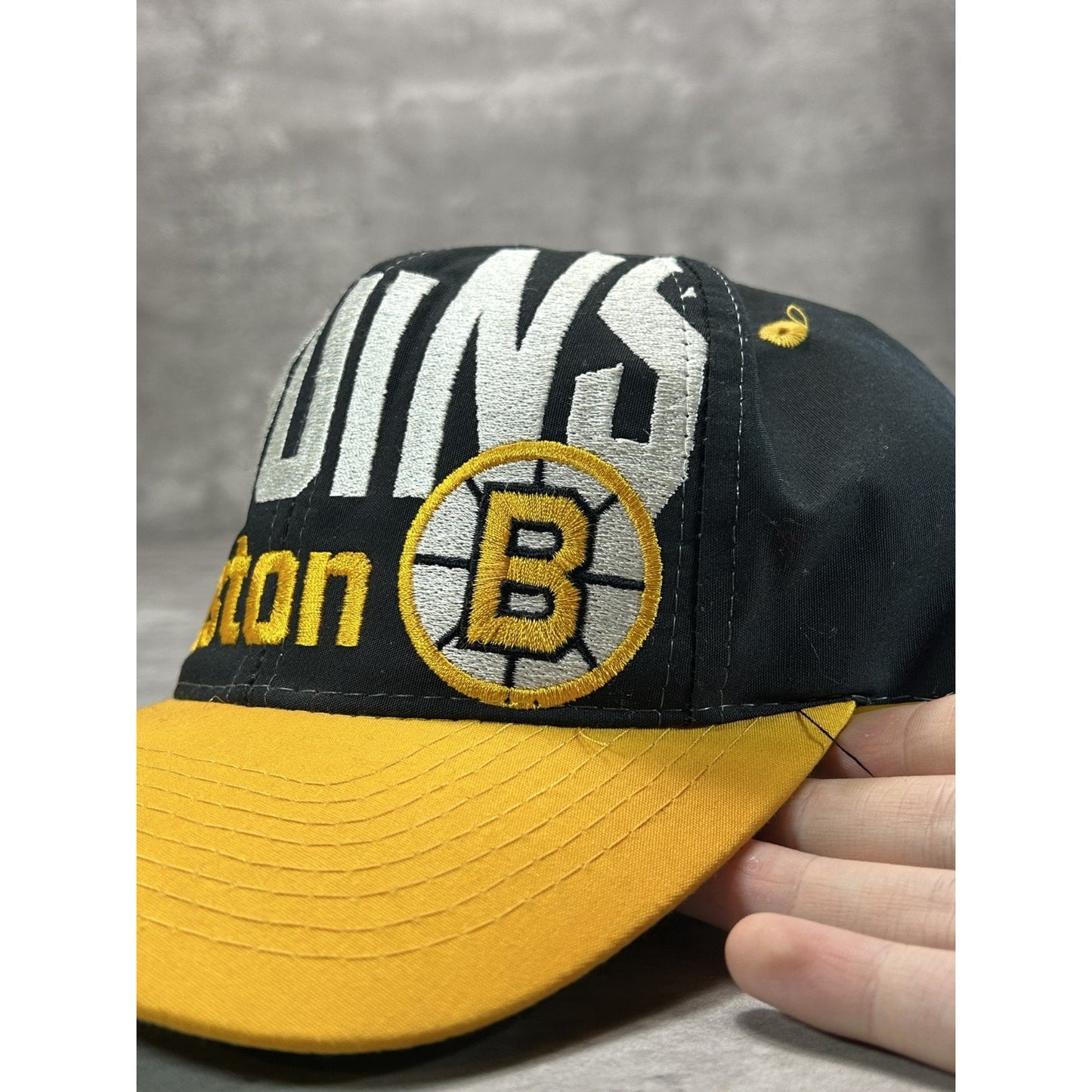 Vintage 90s Boston Bruins NHL Embroidered Spellout Hockey Snapback Hat OSFA