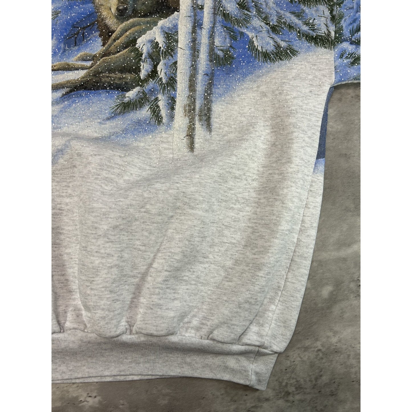 Vintage 90s Wolf Winter Landscape All Over Print Graphic Sweatshirt Size Large
