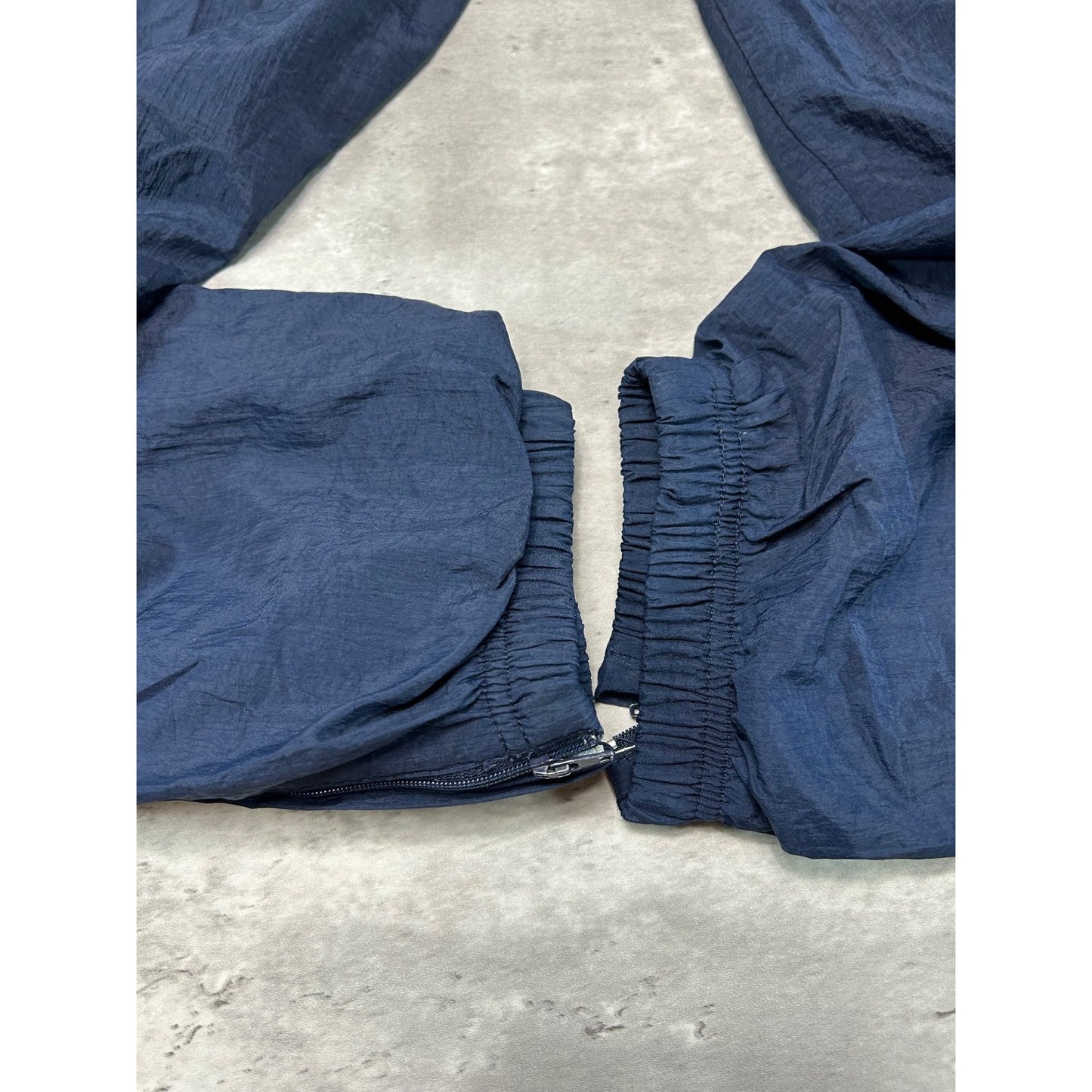 Vintage 90s Reebok Tonal Embroidered Logo Nylon Track Pants Size Medium