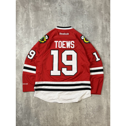 Johnathan Towes #19 Chicago Blackhawks NHL Reebok Hockey Jersey Size Medium
