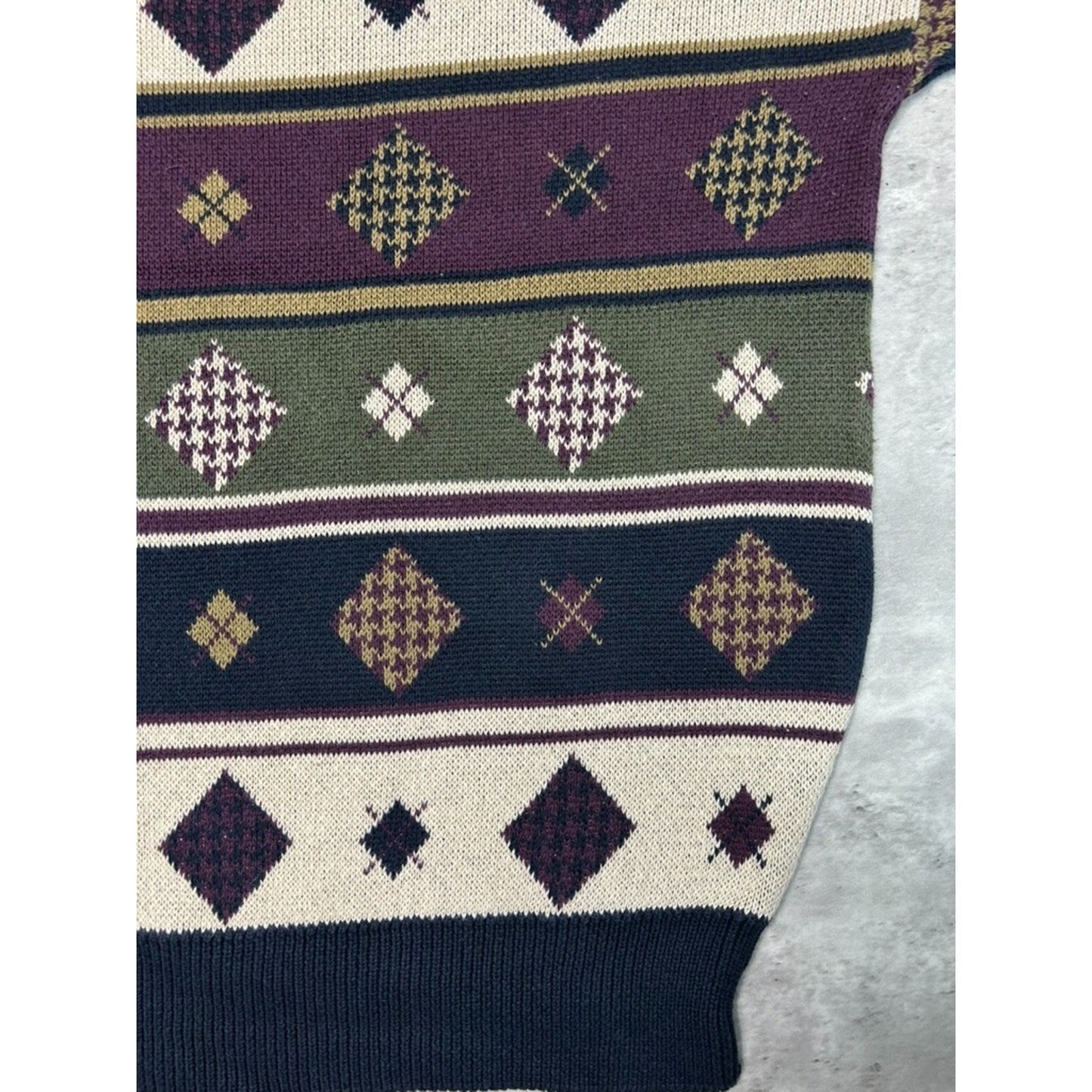 Vintage 90s Woods & Gray Diamond Striped Print Pullover Knit Sweater Size Large
