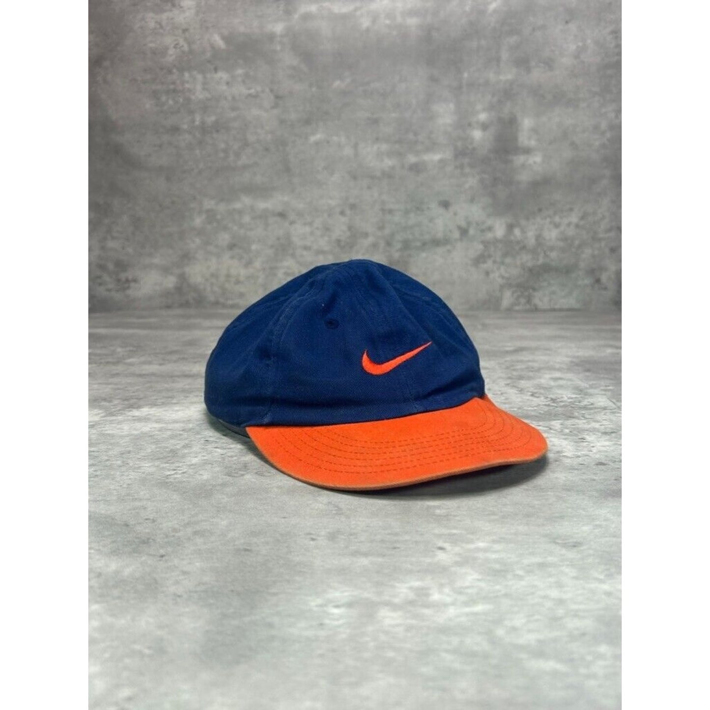 Vintage Nike Embroidered Swoosh Two Tone YOUTH Snapback Hat OSFA