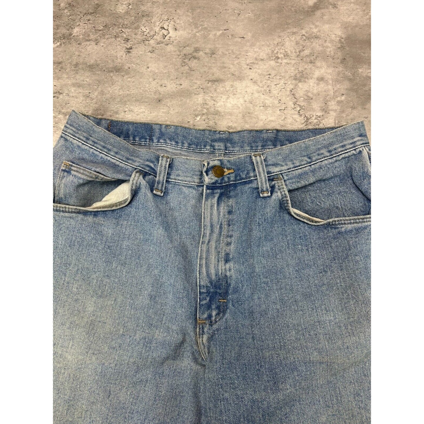 Vintage Wrangler Premium Quality Light Wash Denim Shorts Size 34 Blue