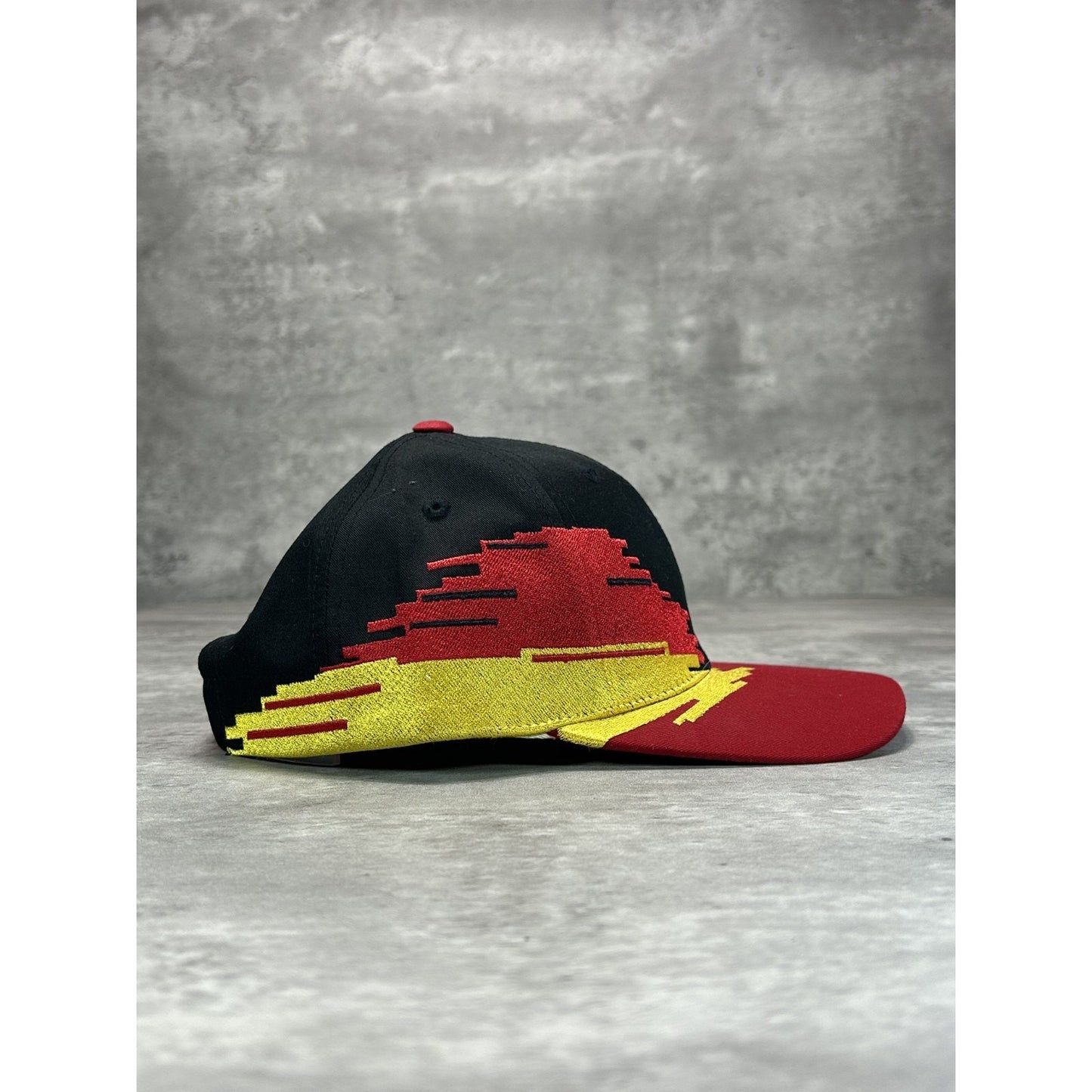 Vintage 90s WInston Cup Nascar Racing Embroidered Spellout Snapback Hat OSFA