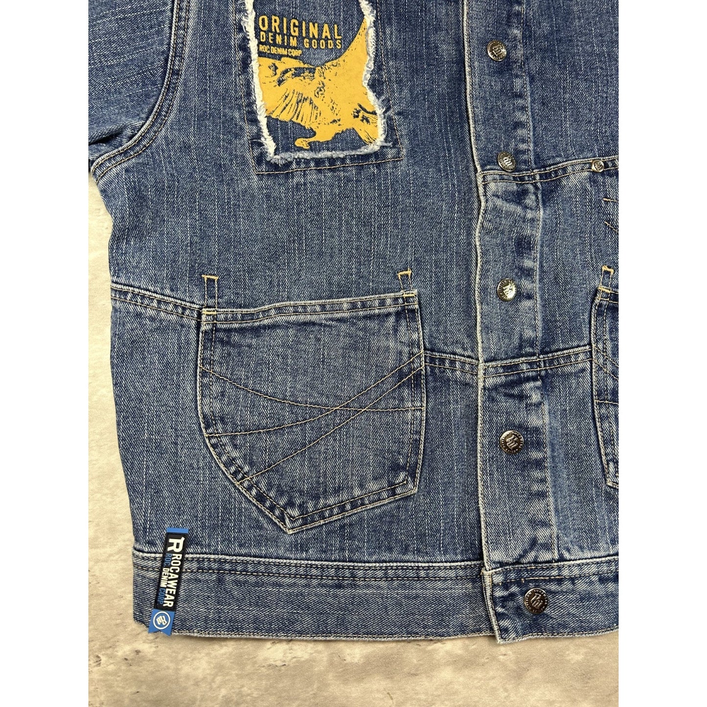 Vintage Y2K Rocawear Denim Goods Medium Wash Trucker Jacket Size XS