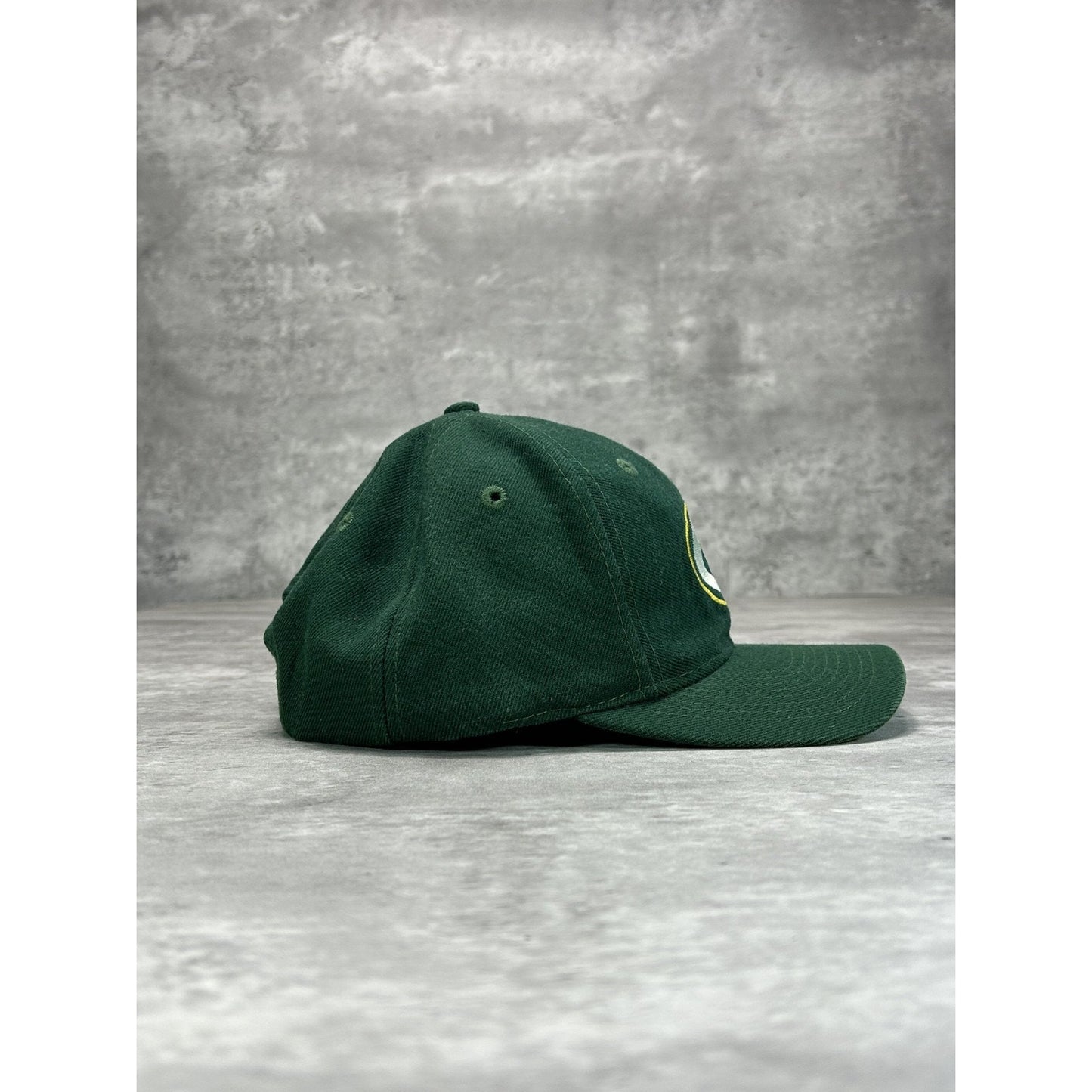 Vintage 90s Green Bay Packers NFL Embroidered Logo Football Snapback Hat OSFA