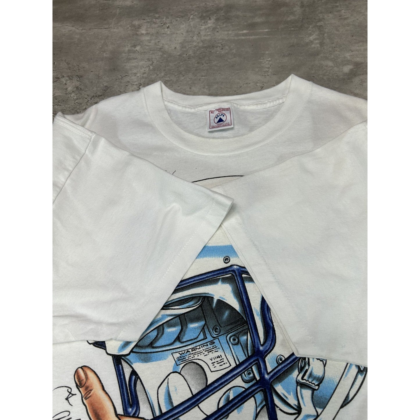 Vintage 90s Indianapolis Colts NFL Helmet Graphic Football T-Shirt Size XL