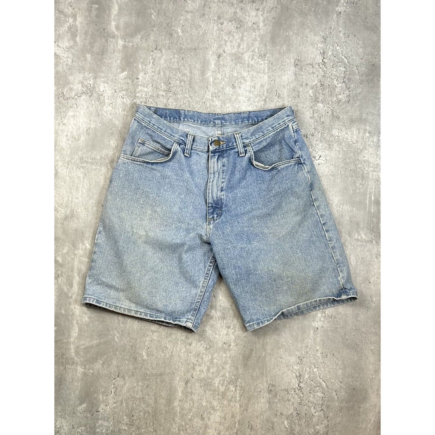 Vintage Wrangler Premium Quality Light Wash Denim Shorts Size 34 Blue