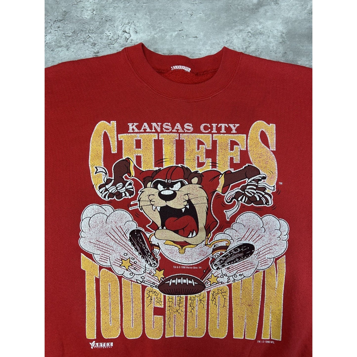 Vintage 1990 Kansas City Chiefs NFL Looney Tunes Cartoon Graphic Sweatshirt Med