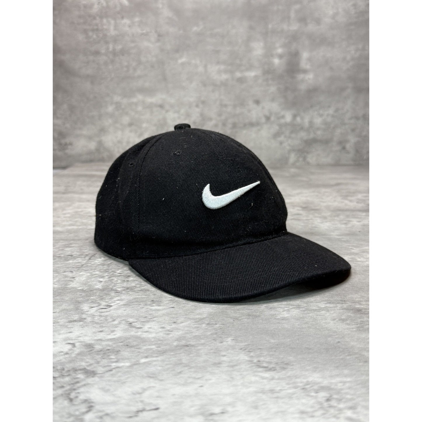 Vintage Nike Embroidered Swoosh Strapback Hat OSFA Black