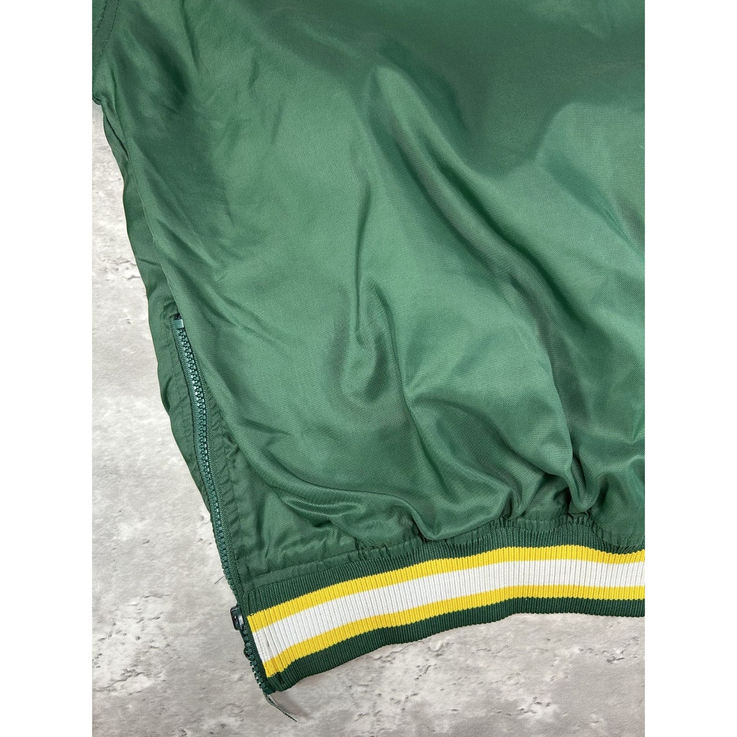 Vintage 90s Green Bay Packers NFL Starter Nylon Windbreaker Jacket Size Medium